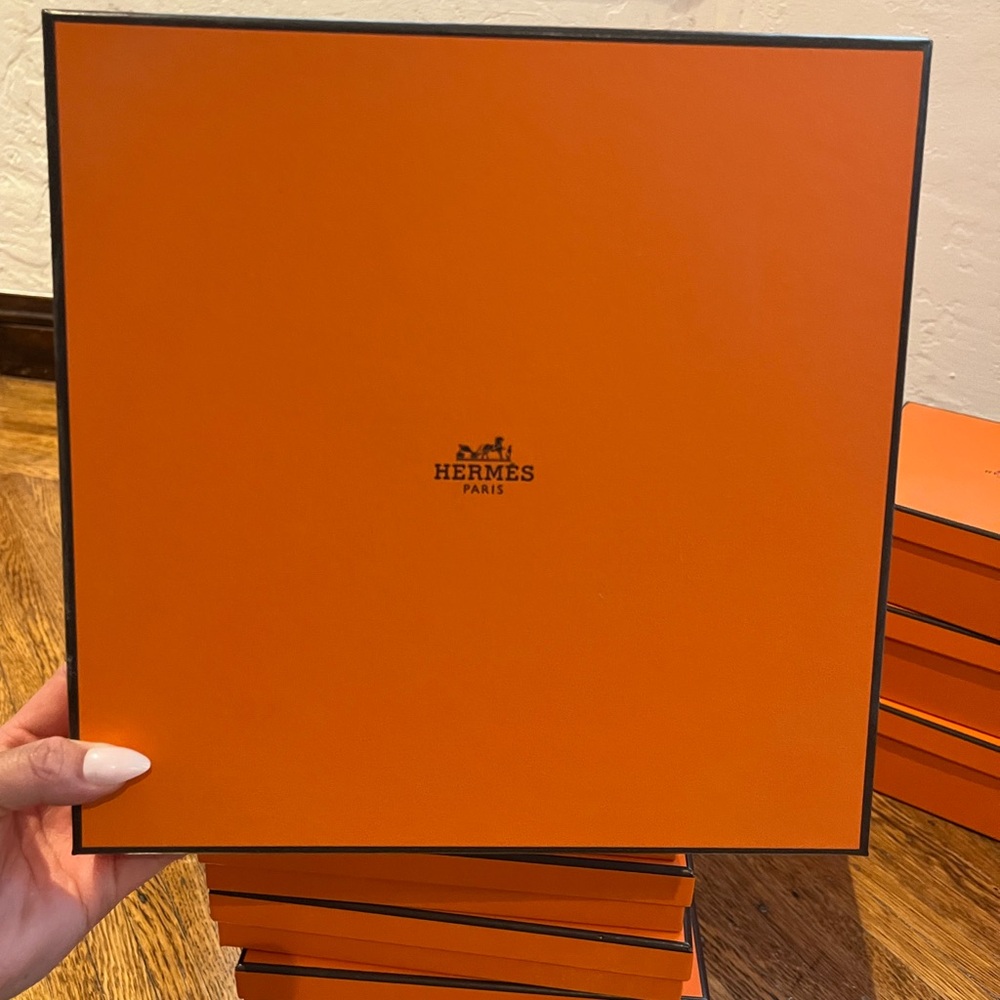 Medium/Large Hermes box